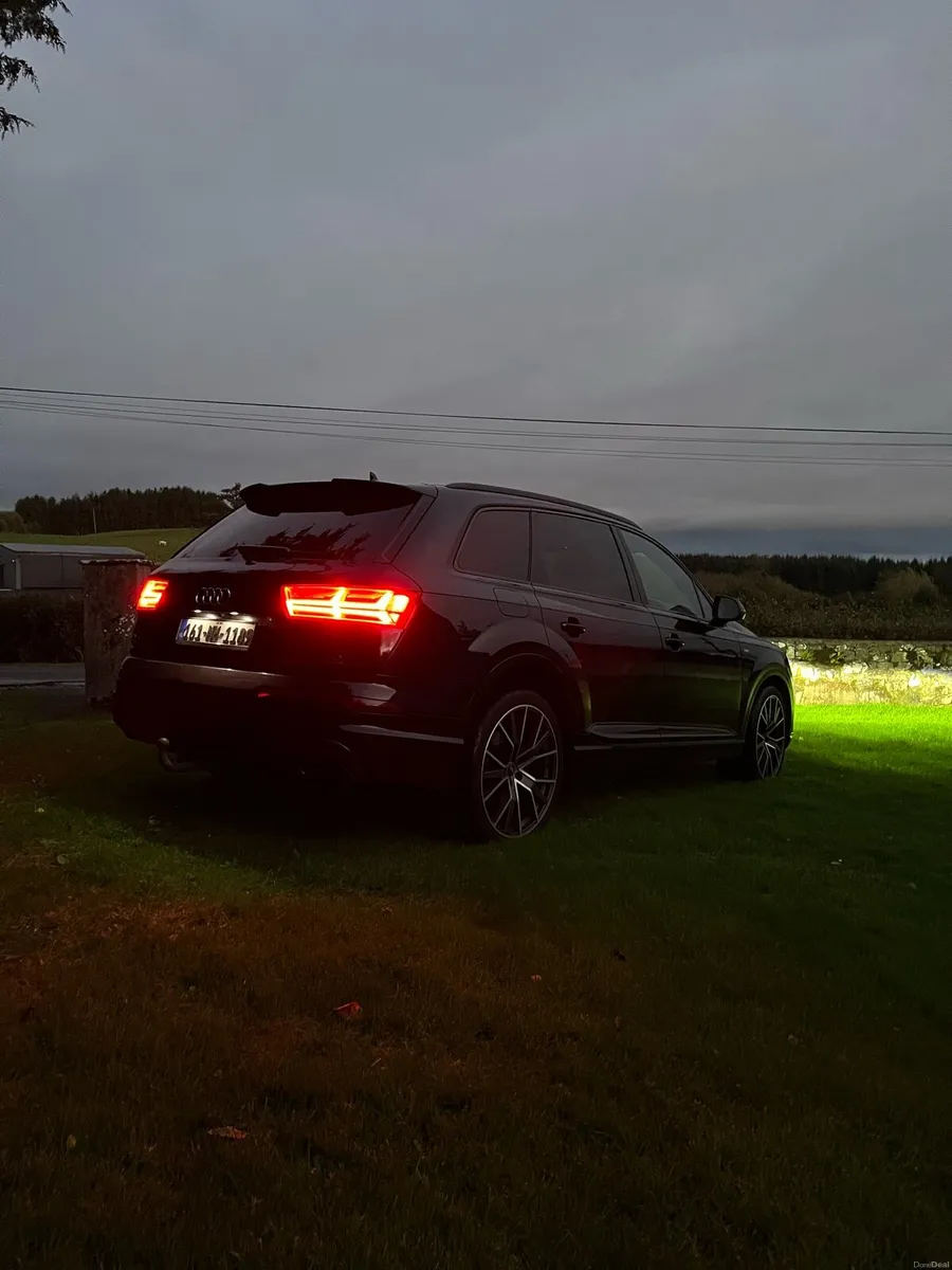 Audi Q7 S-line - Image 2