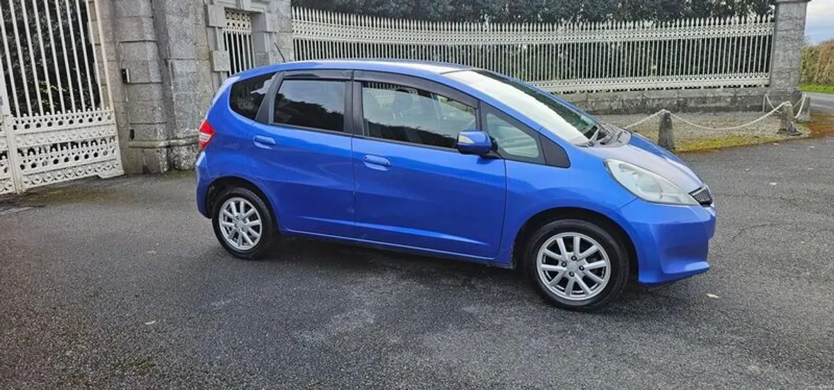 2011 Honda Fit Automatic NCT 02/27 85k miles - Image 2