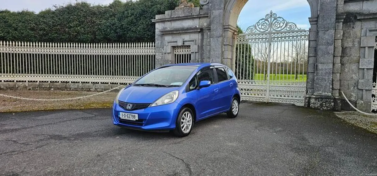 2011 Honda Fit Automatic NCT 02/27 85k miles - Image 4