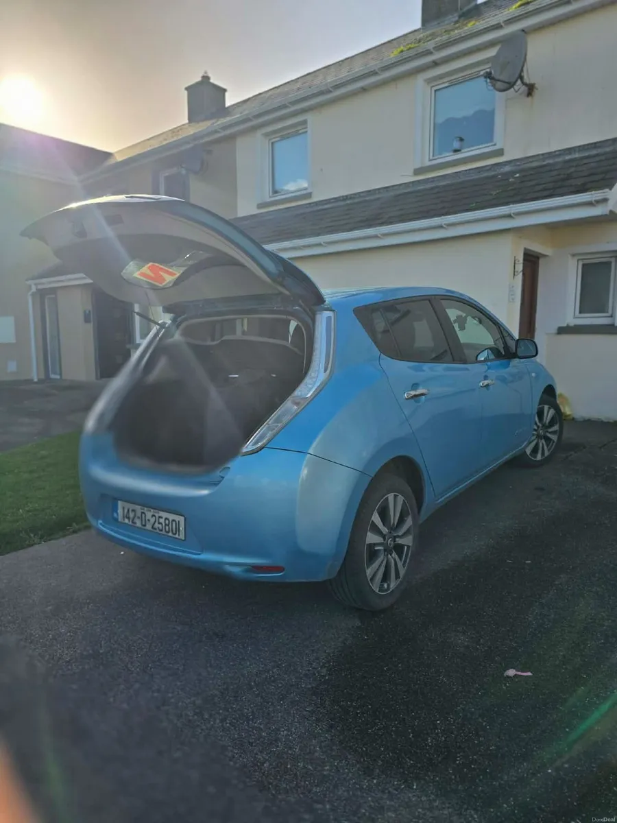 2014 Nissan Leaf Tekna Cold Pack. - Image 2