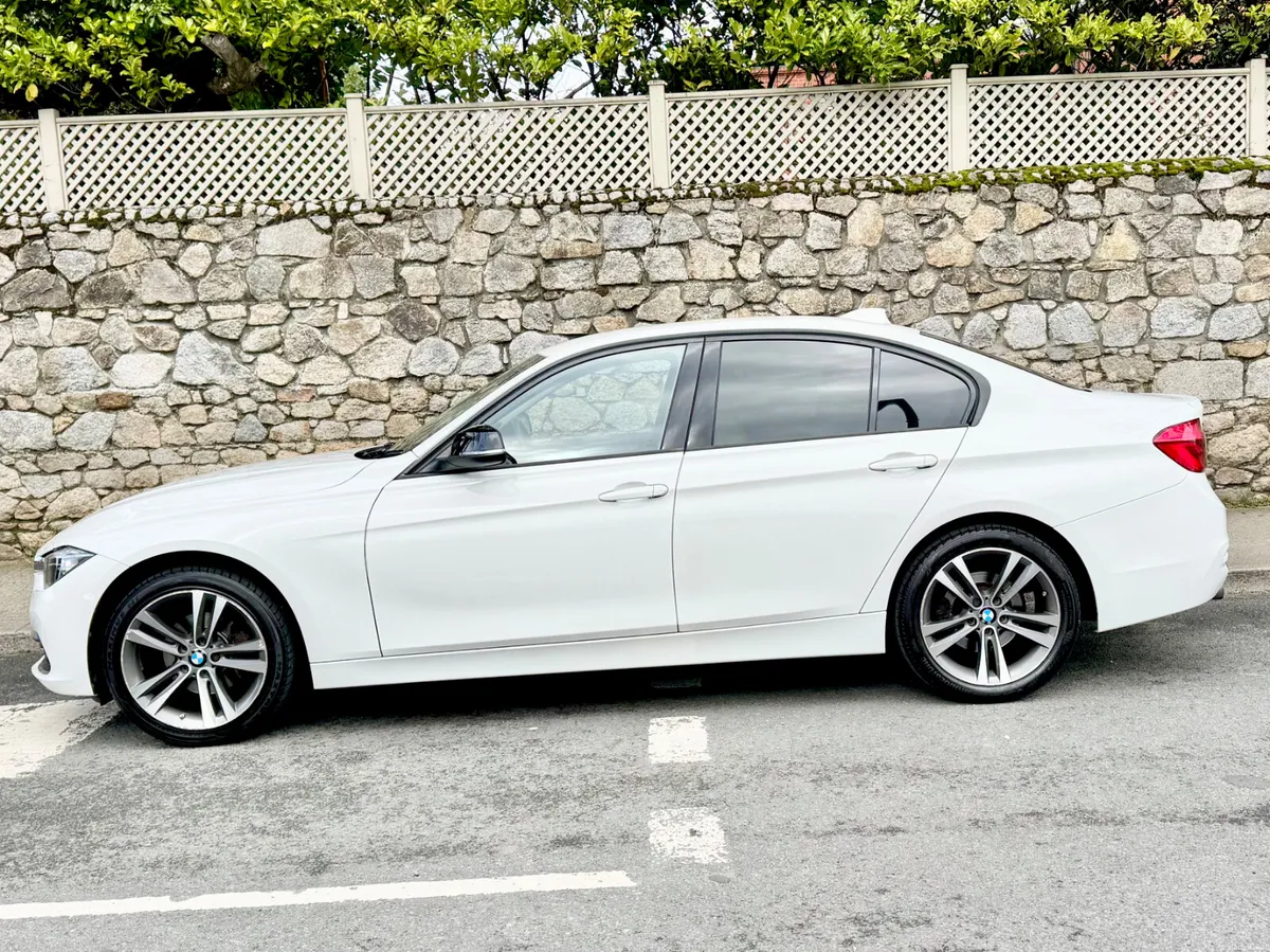 BMW 3-Series 2016!!AUTO!!LEATHET!!LOW MILES!!! - Image 4