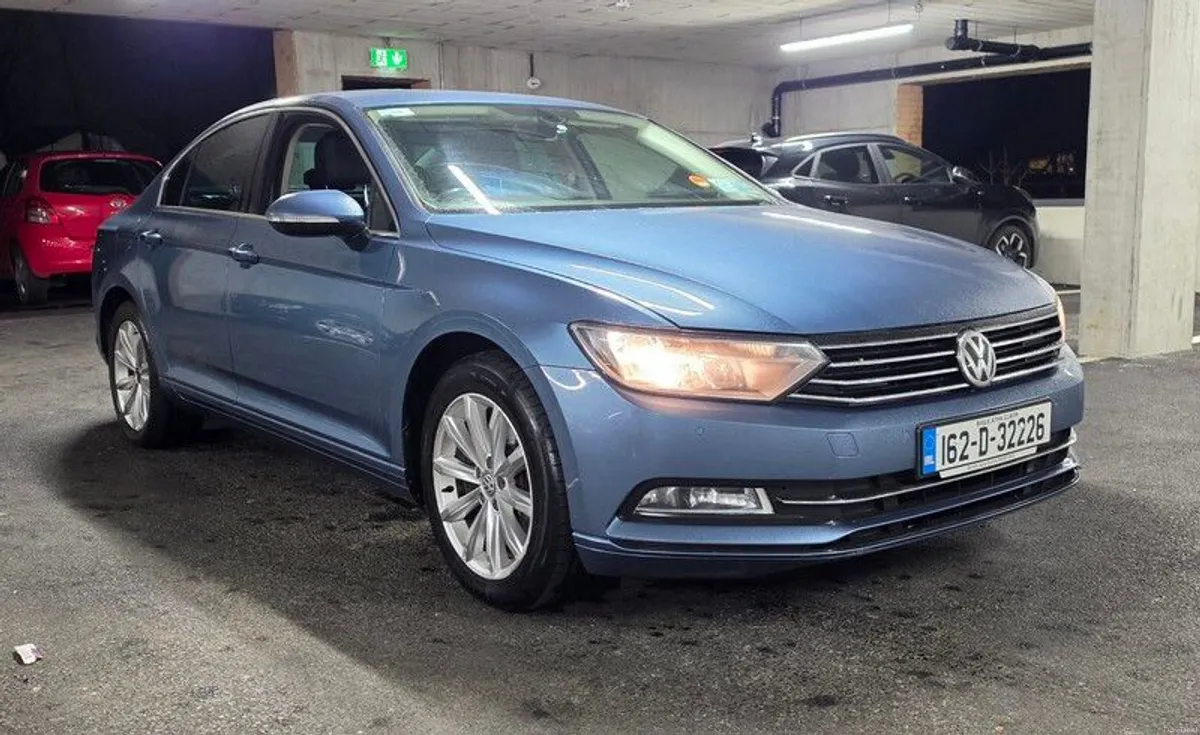 2016 Volkswagen Passat - Image 3