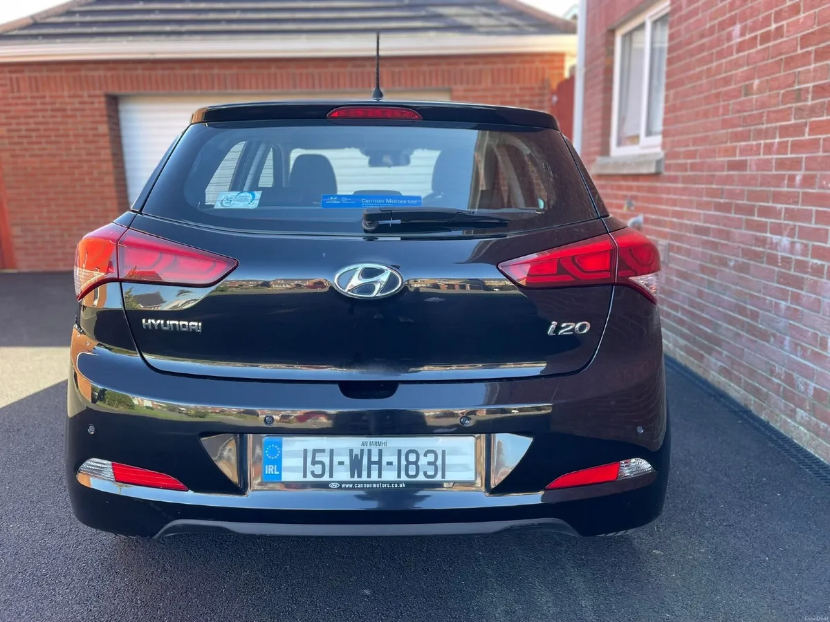 Hyundai i20 2015 - Image 2