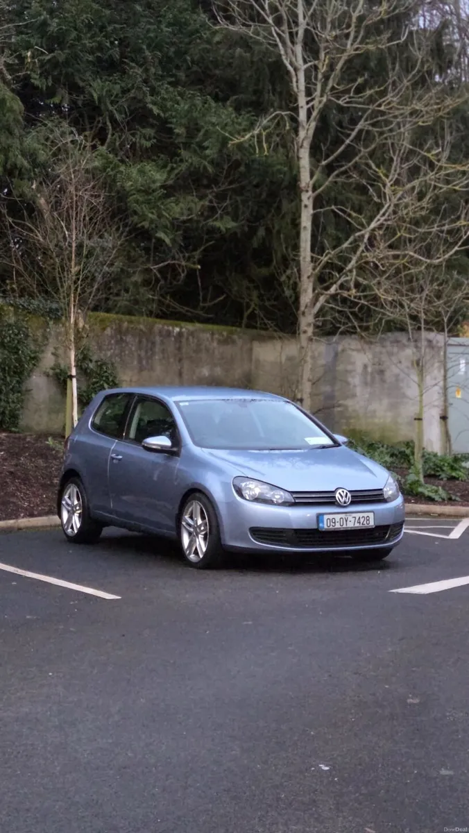Volkswagen Golf 2009 - Image 1