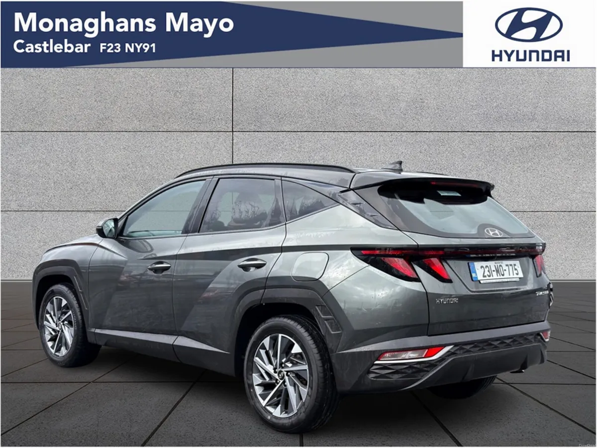 Hyundai Tucson EXECUTIVE 1.6 DIESEL TWO TONE 5DR - Image 3