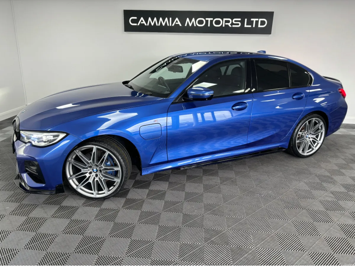BMW 3-Series *BMW 330e* *LOW MILEAGE* *DIGITAL DAS - Image 2