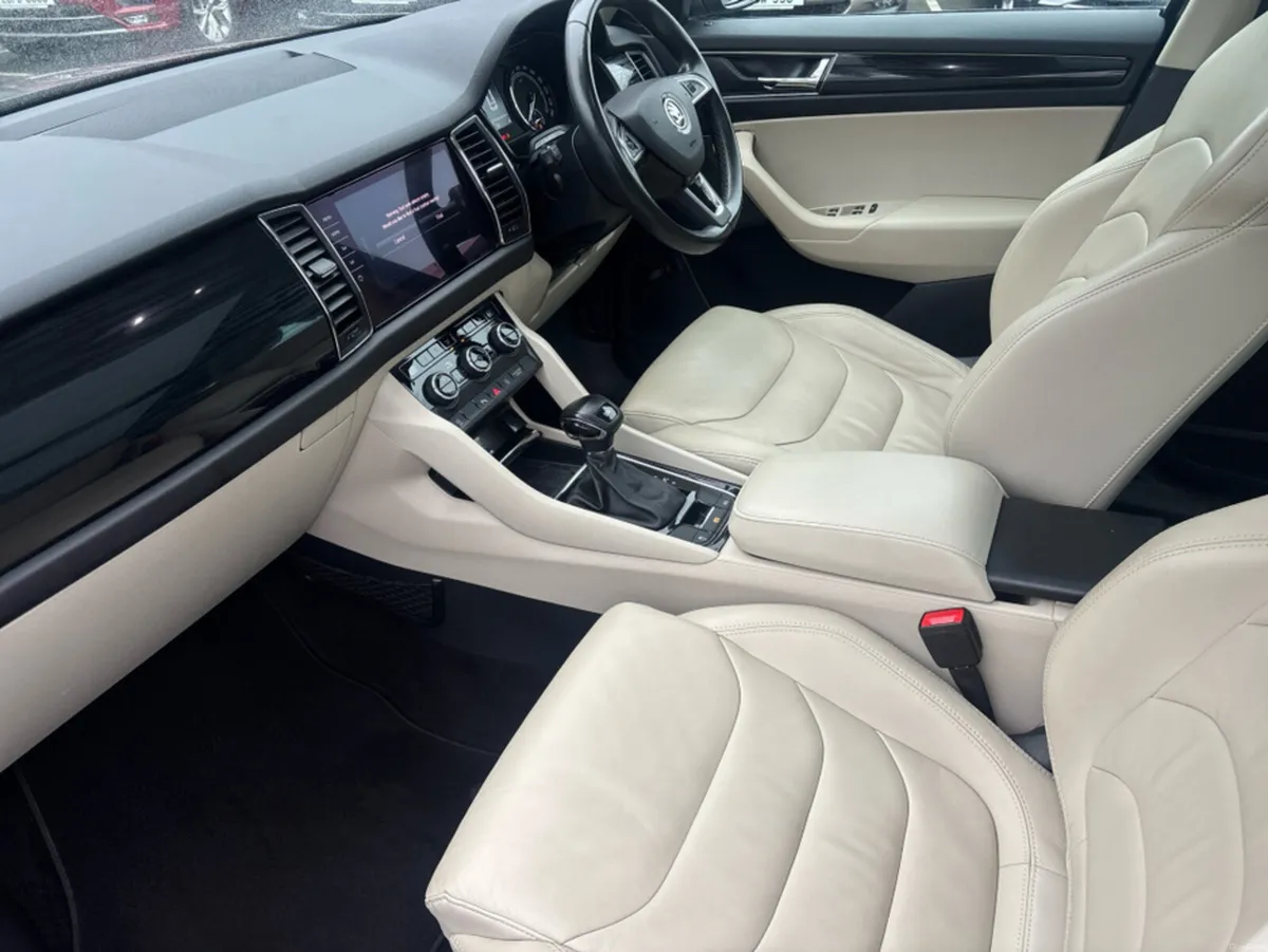 Skoda Kodiaq AUTO 7 SEAT STYLE 2.0 TDI 150HP DSG - Image 3