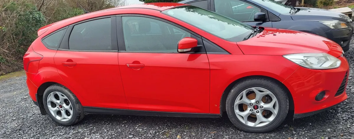 Ford Focus 2011 - Image 3