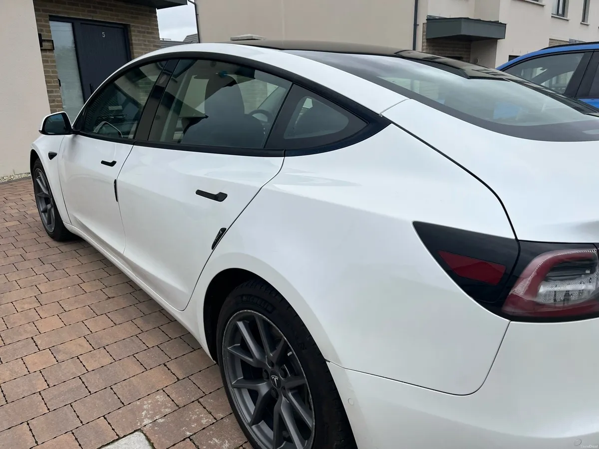 Tesla Model 3 Long Range, Full Self Driving worth - Image 4