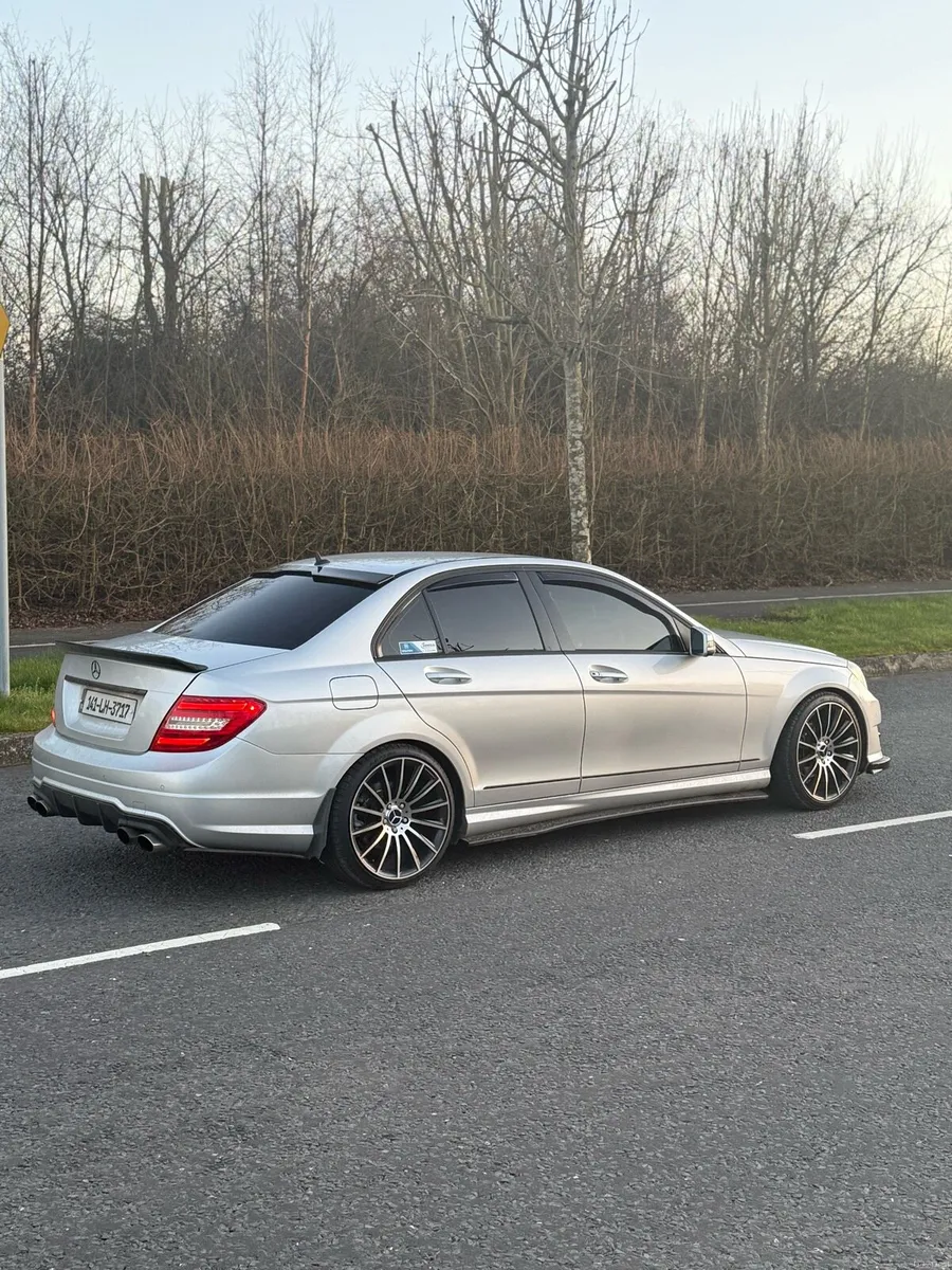 C220 AMG Sport - Image 2