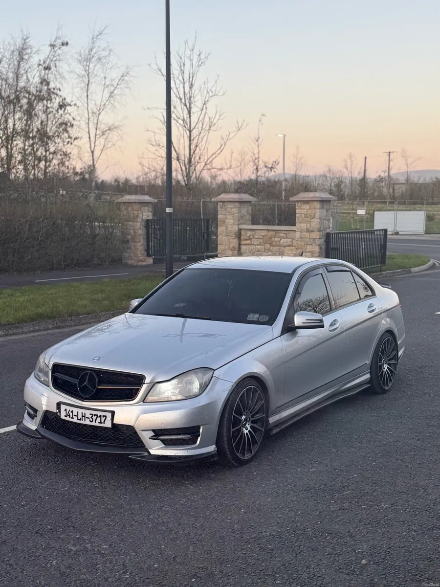 C220 AMG Sport - Image 4