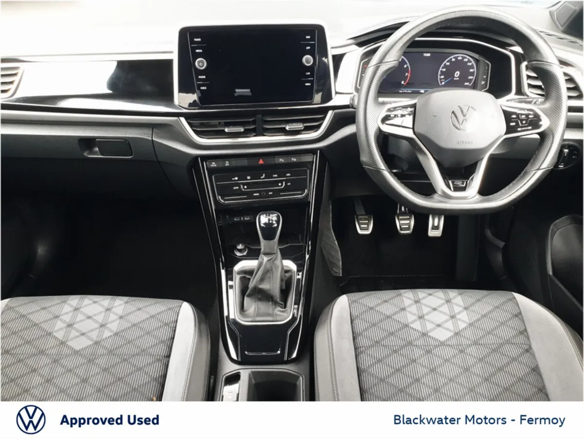 Volkswagen T-Roc 1.0TSI 110BHP R-LINE - Image 3