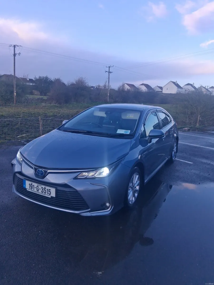 2019 Toyota Corolla - Image 2