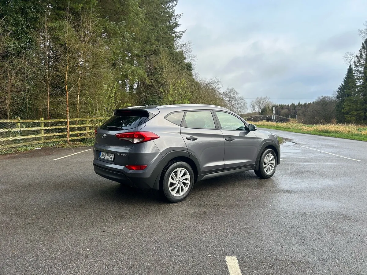 Hyundai Tucson 1.7diesel Executive - Image 4