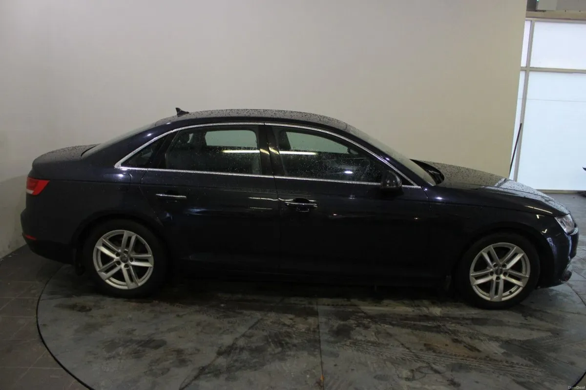 Audi A4 2.0TDI 150HP SE Ultra - TENDER 26 - Image 4