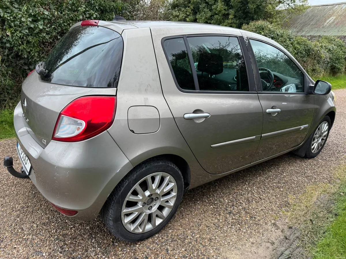 Renault Clio III 1.5DCI TOMTOM 2011 - Image 3