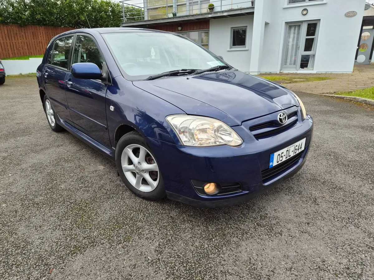 Toyota Corolla 2005 - Image 1
