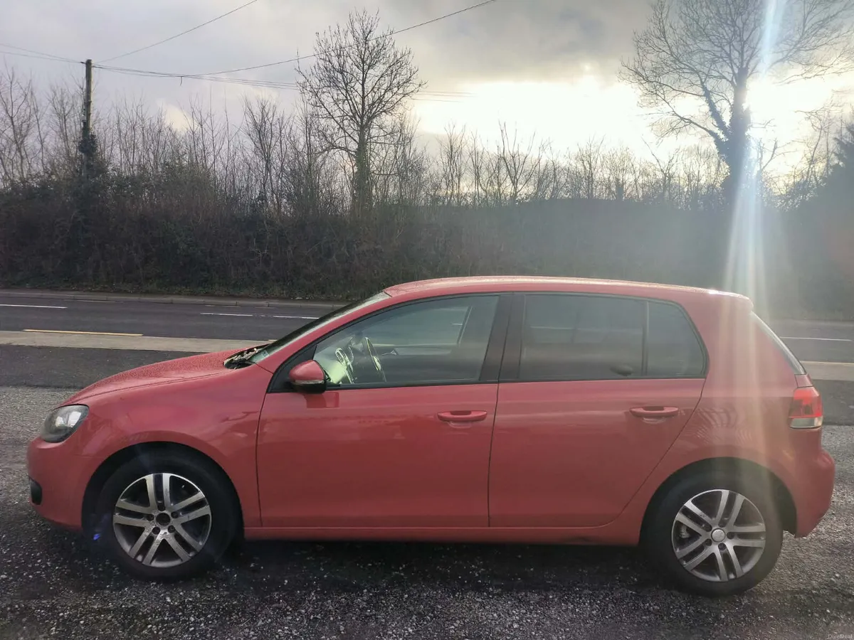 Volkswagen Golf 2011 1.6 TDI - Image 4