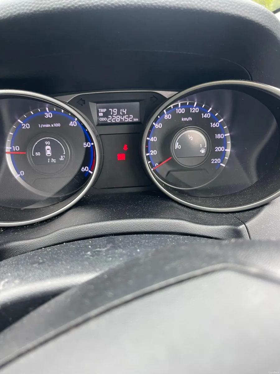 Ix35 Ncted & Taxed 228kms - Image 4