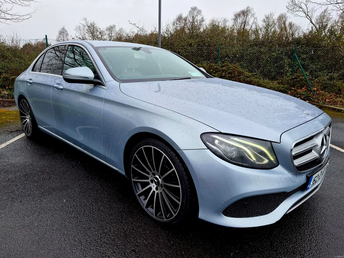 2016 MERCEDES BENZ E220 CDI SE + AMG ALLOYS AUTO - Image 4