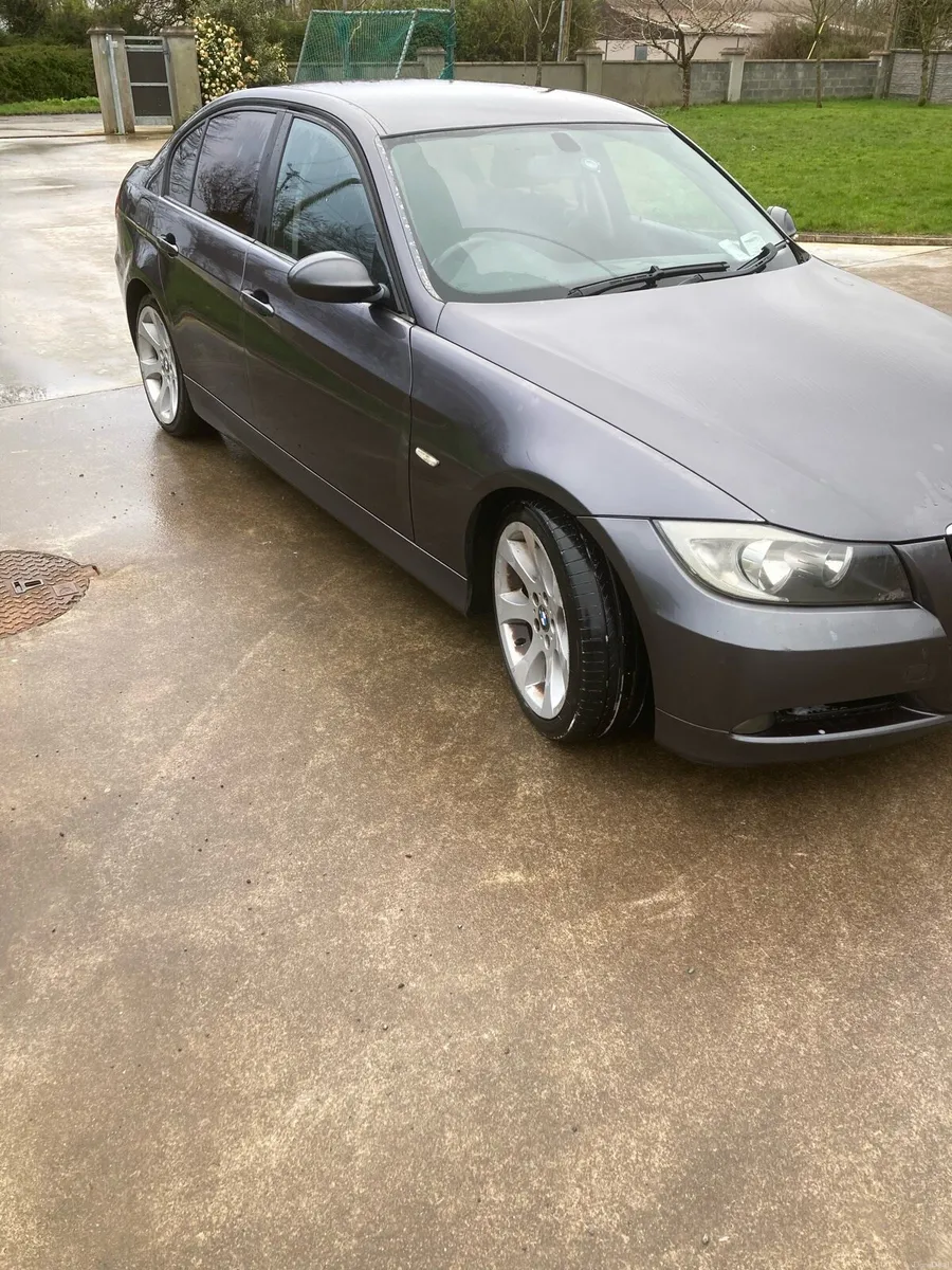 320D BMW - Image 2