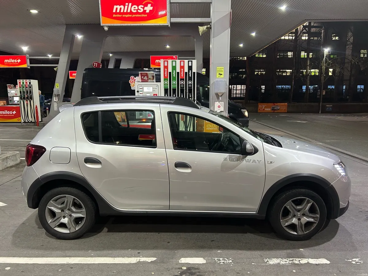 Dacia sandero - Image 2