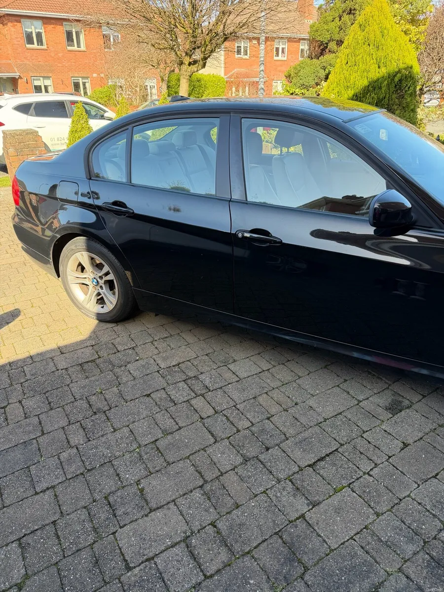 2011 BMW 3 Series - Image 1