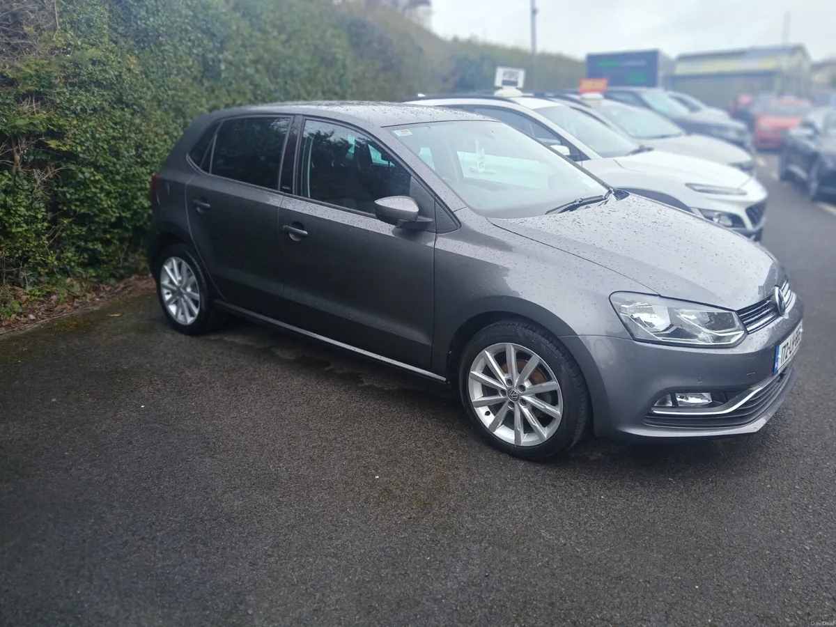 Volkswagen Polo 2017 lady owned low kms - Image 3
