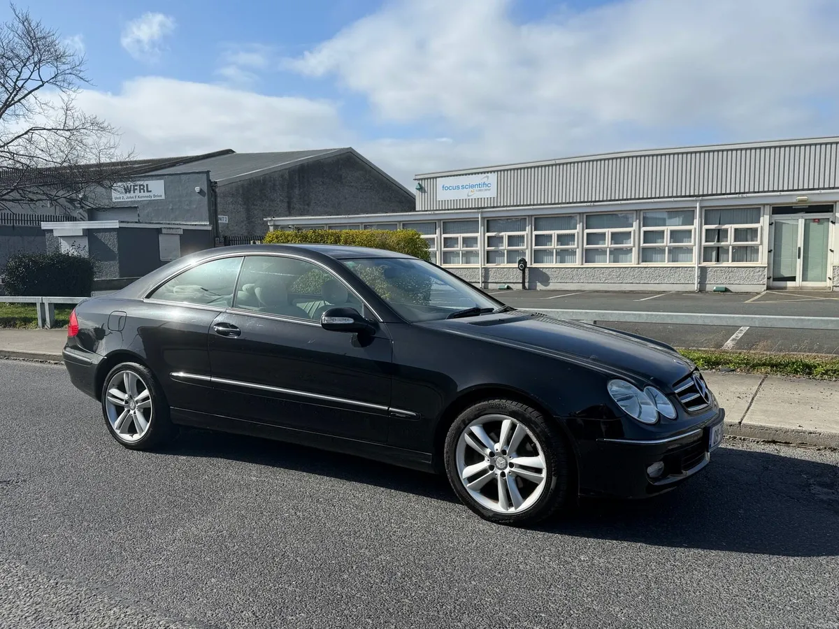 2009 Mercedes Benz CLK 200 Advantgarde - Image 1