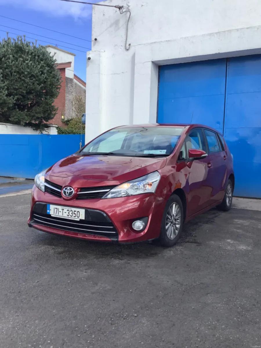 Toyota Verso 2017  7seater - Image 1