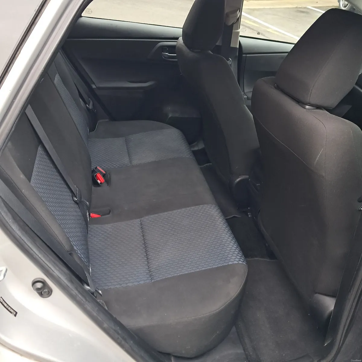 Toyota Auris 2015 - Image 4