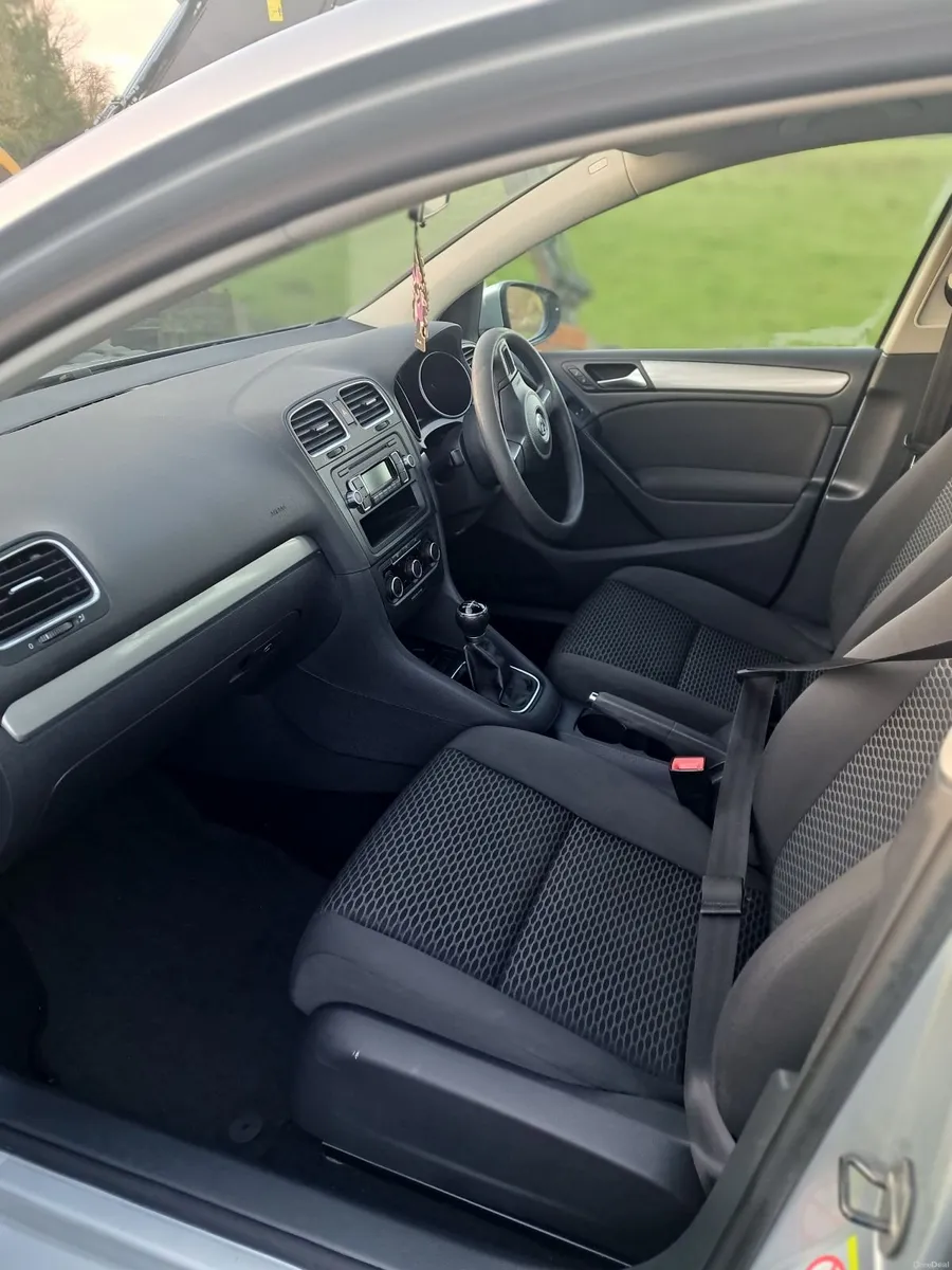 Volkswagen Golf 2012 - Image 3