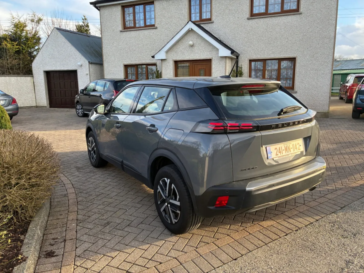 Peugeot 2008 1.2 ACTIVE 100PS 5DR - Image 5