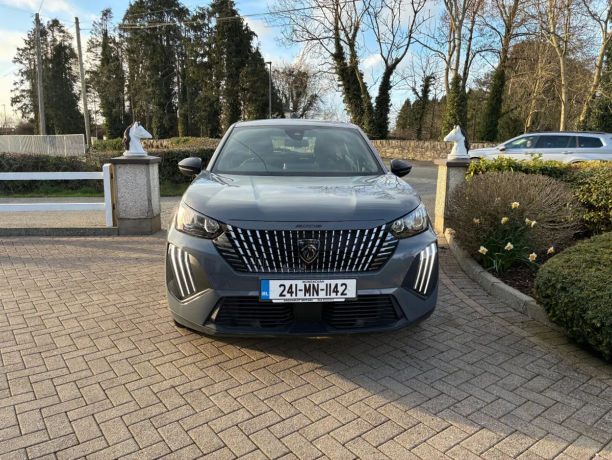 Peugeot 2008 1.2 ACTIVE 100PS 5DR - Image 2