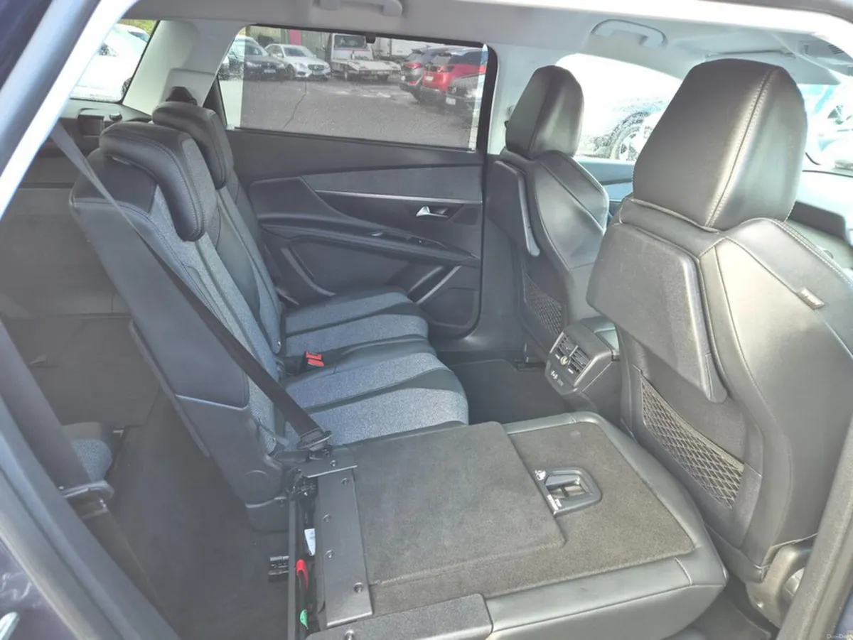 Peugeot 5008 Allure 1.5 Blue HDI 130 6.2 4D - Image 4