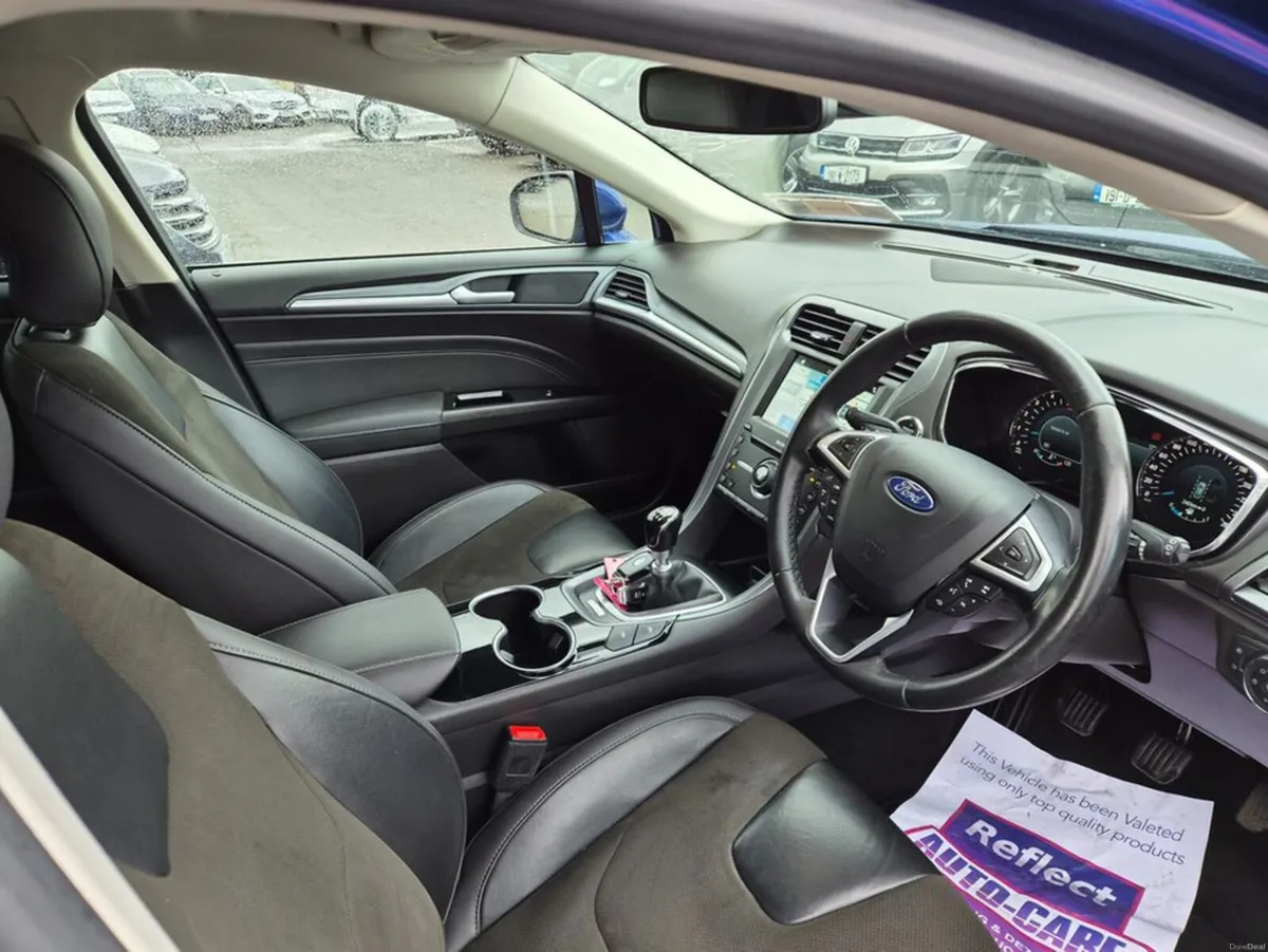 Ford Mondeo Titanium 1.5TD 120PS 6SPD 4DR - Image 4
