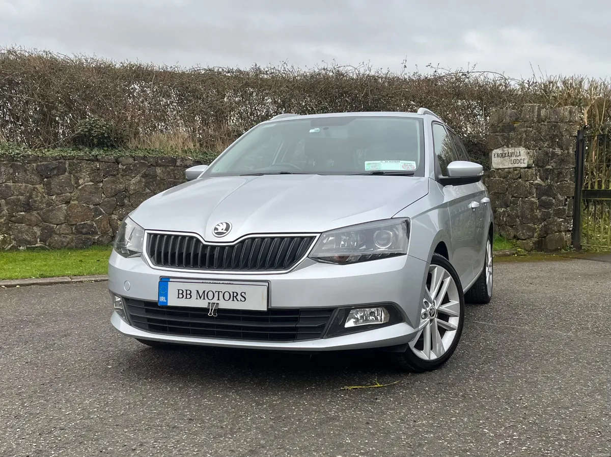 Skoda Fabia 1.2 TSI 110 BHP STYLE - Image 4