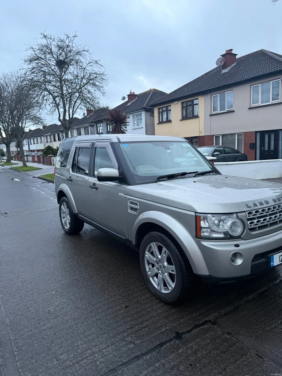 Land Rover Discovery 2012 - Image 1
