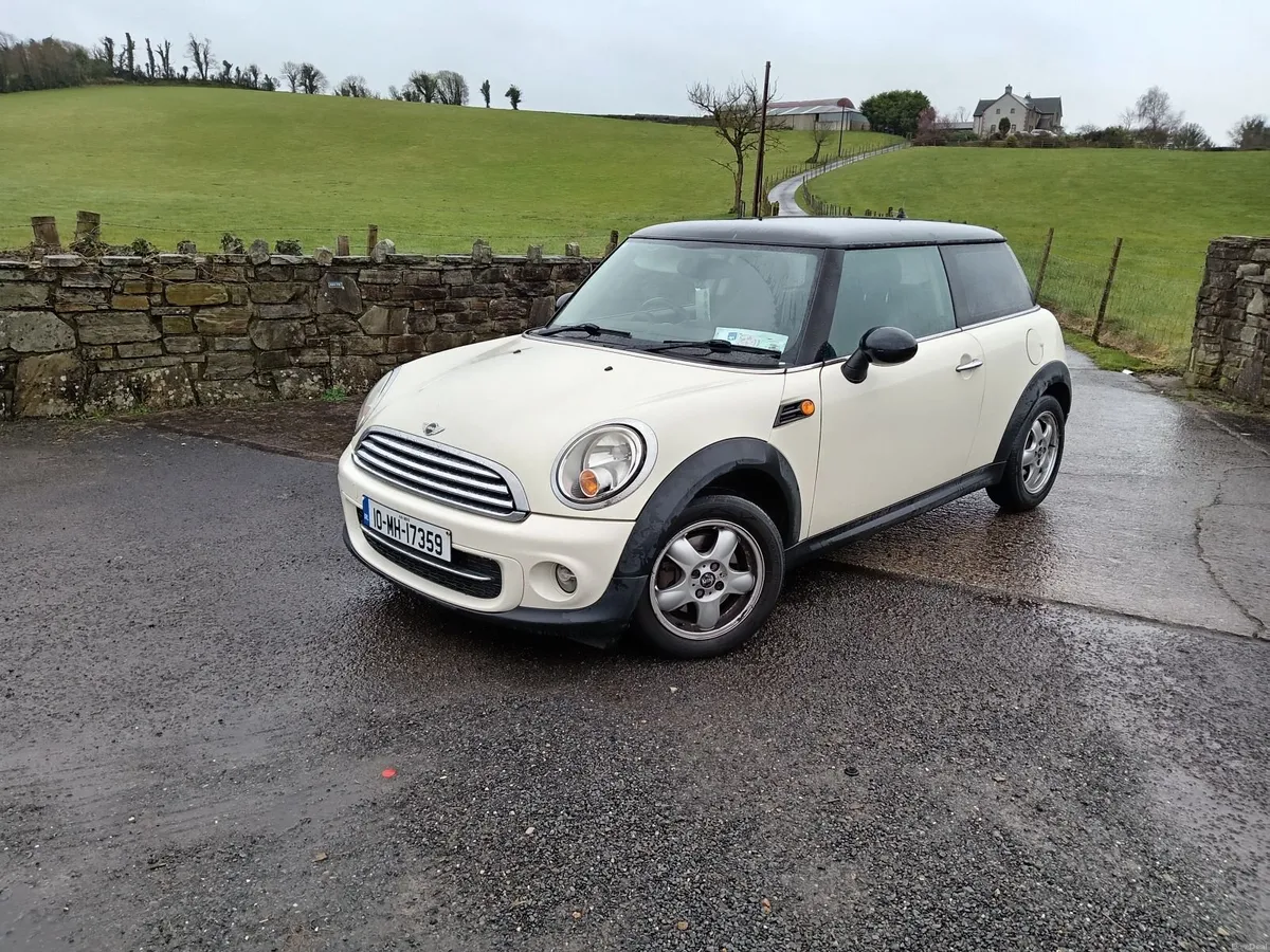 Mini Cooper 2010 - Image 3