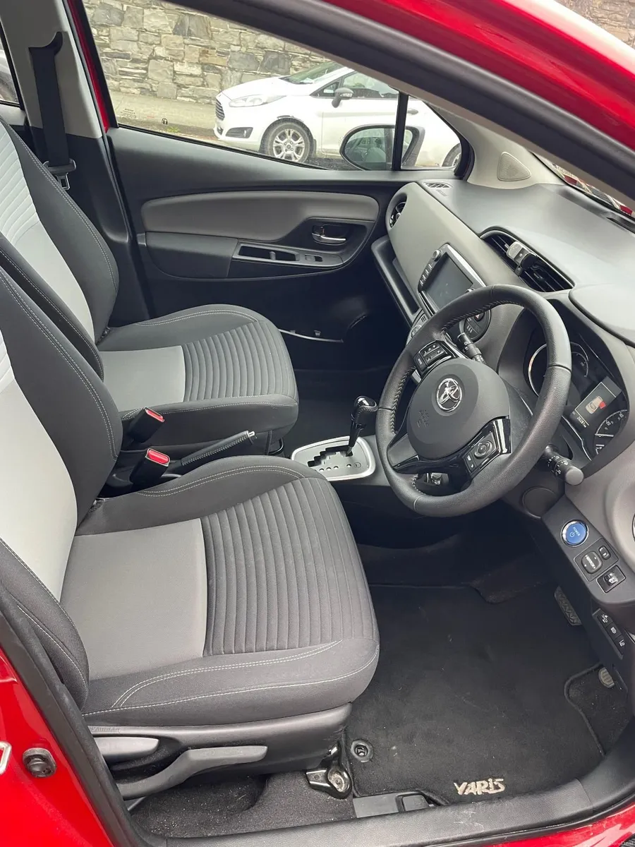Toyota Yaris 2020 1.5L Hybrid Automatic - Image 4