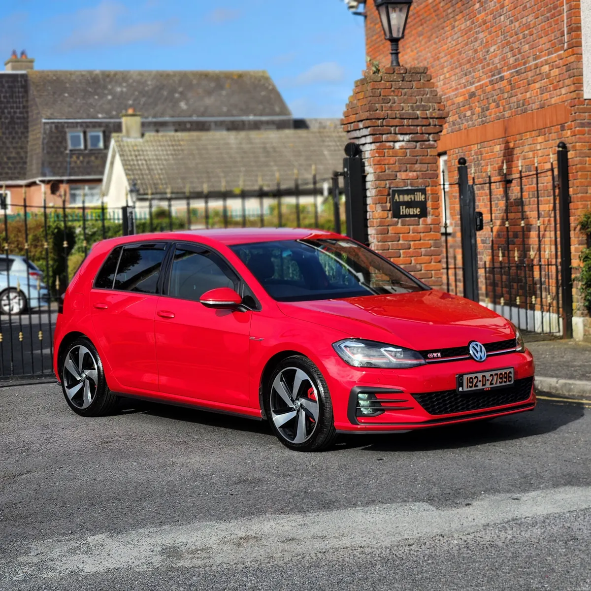 192 Volkswagen Golf GTI DSG - Image 2