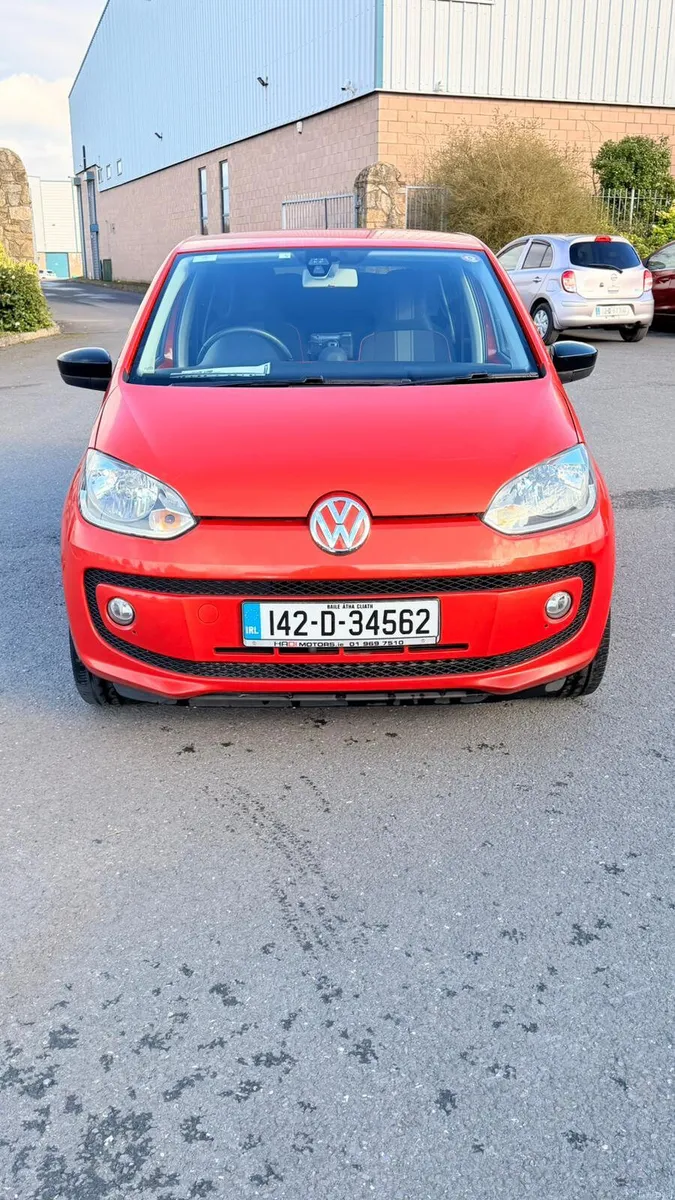 Volkswagen up! 2014 - Image 1