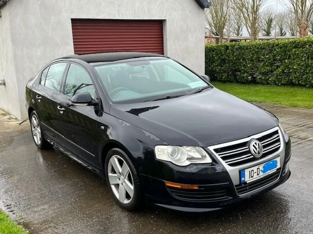 Volkswagen Passat 2010 - Image 1