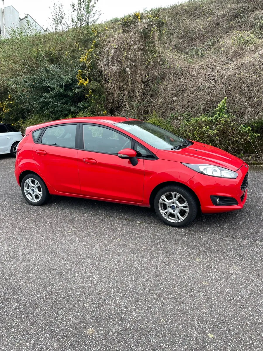 2016 Petrol ZETEC Irish car - Image 2