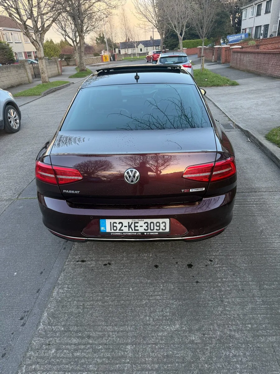 Volkswagen Passat high spec - Image 4