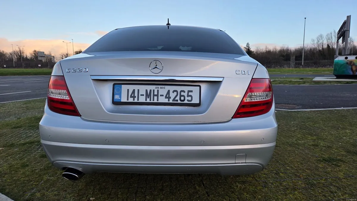 Mercedes-Benz C-Class 2014 automatic - Image 3