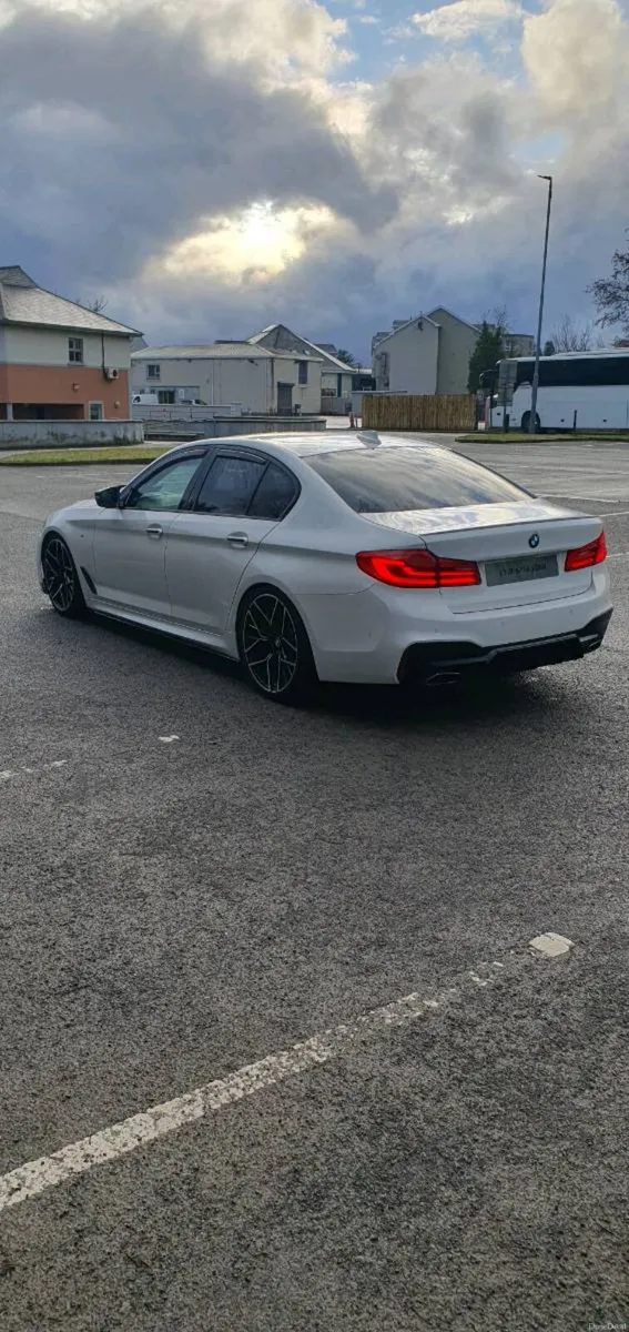 2017 BMW 520d G30 MSPORT AUTO (NCT & TAXED) - Image 4