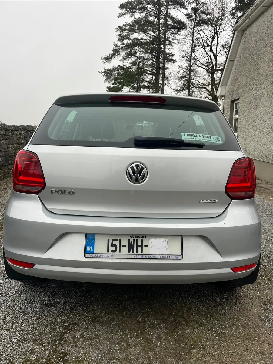 Volkswagen Polo 2015 - Image 2