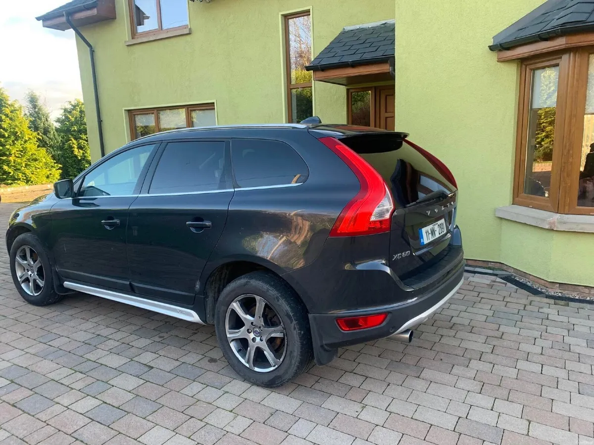 Volvo XC60 2011 - Image 2