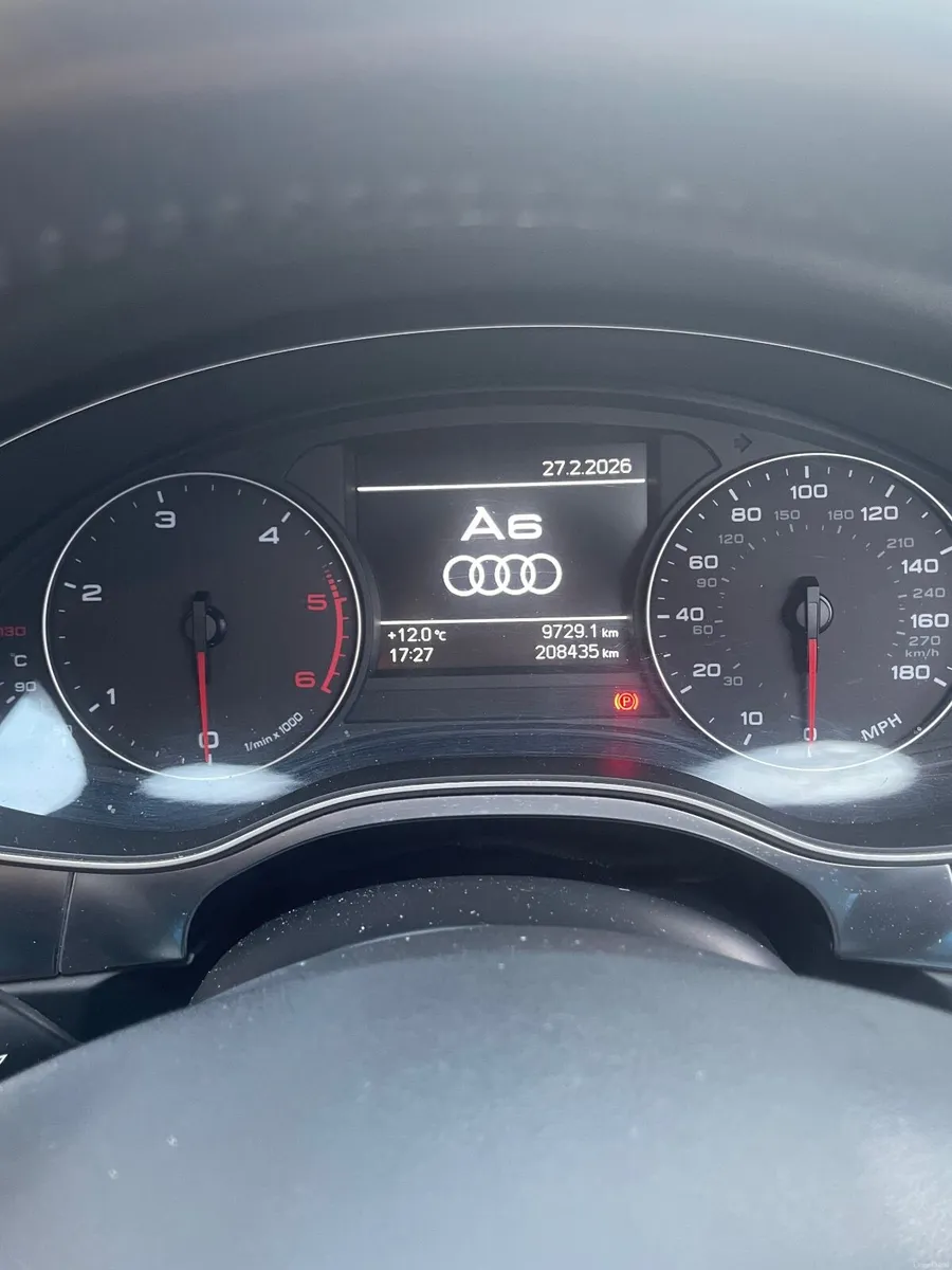 Audi A6 2014 Silver Estate - in great condition - Image 2